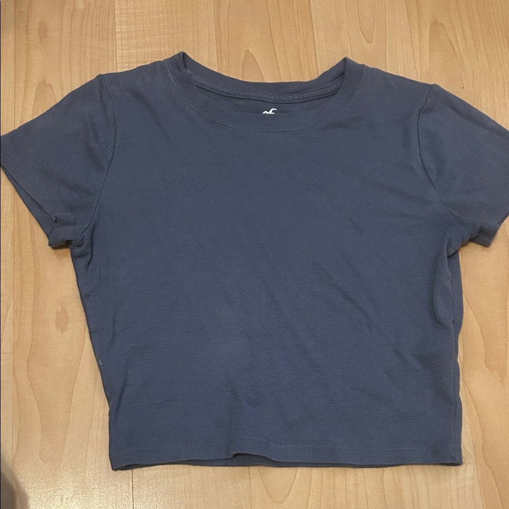 Hollister baby tee size s